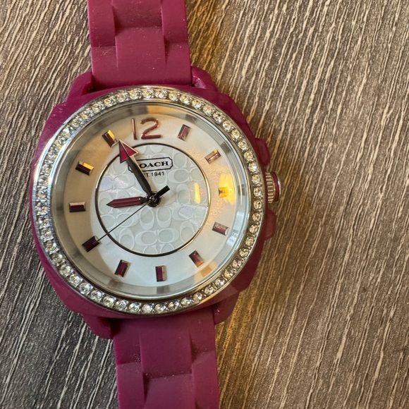 Coach Boyfriend Berry Watch silicone band rhinestone dial designer timepiece - Picture 3 of 5